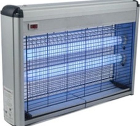 Automatically destroys flying insects