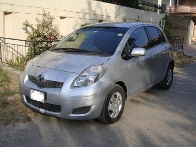 Toyota Vitz 1300 with 8 Air Bags 2011 Registered
