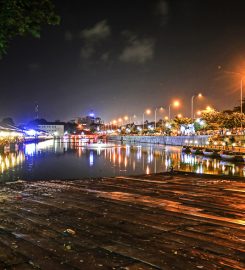 Pettah Floating Market