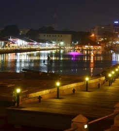 Pettah Floating Market