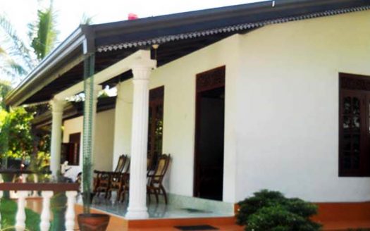 House for sale in Hikkaduwa
