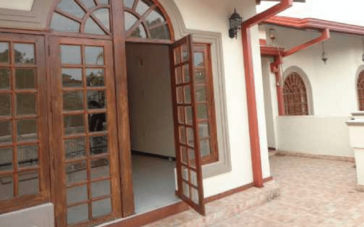 Luxury house for sale at Etulkotte