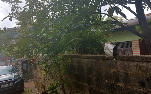 Old houses for sale at Nawala