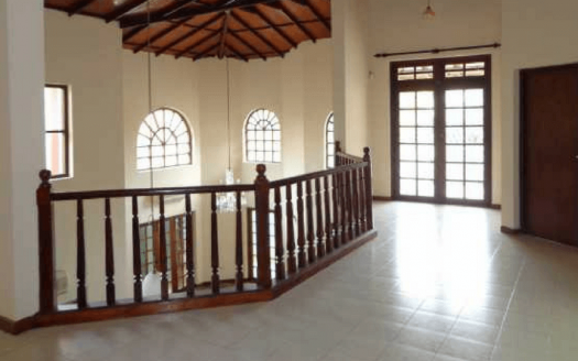 Luxury house for sale at Etulkotte