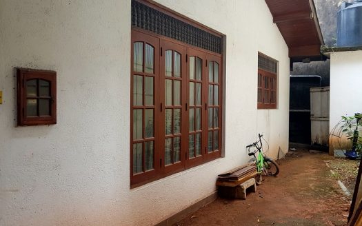 Single story house for sale at Rajagiriya