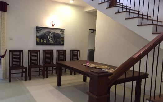 5 rooms House for Rent