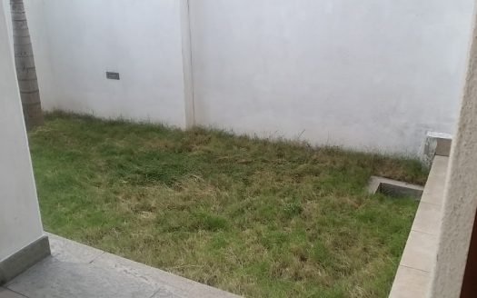 Two story House for rent in off Park Lane Rajagiriya