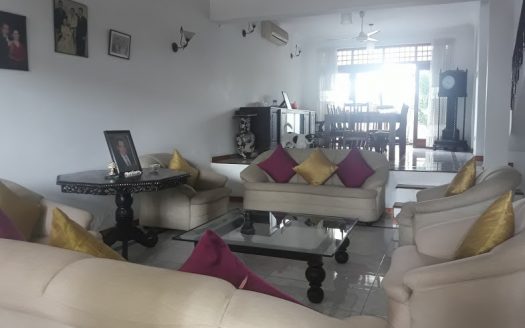 Two story House for rent in Kandewaththa