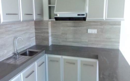 Three storied luxury building for lease in Rathmalana