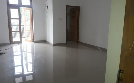 Four story building for rent in Polhengoda